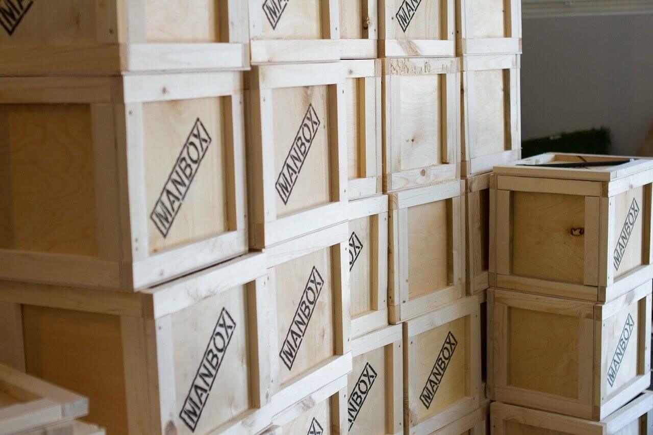Много коробок Manbox
